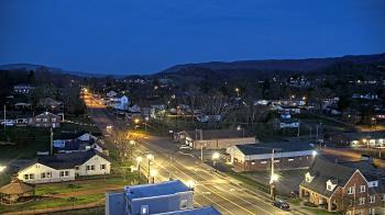 Weather camera view of Russell County Courthouse.