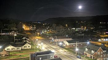 Weather camera view of Russell County Courthouse.