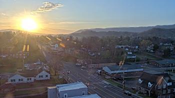 Weather camera view of Russell County Courthouse.