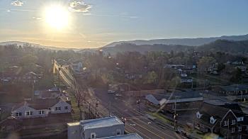 Weather camera view of Russell County Courthouse.