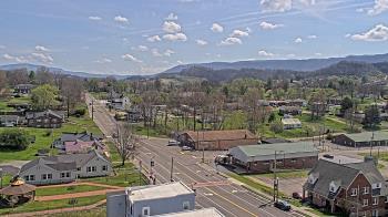 Weather camera view of Russell County Courthouse.
