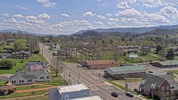 Weather camera view of Russell County Courthouse.