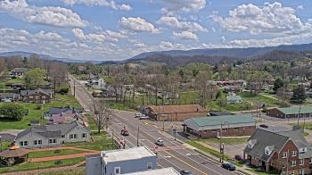 Weather camera view of Russell County Courthouse.