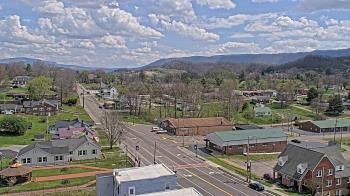 Weather camera view of Russell County Courthouse.