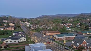 Weather camera view of Russell County Courthouse.