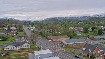 Weather camera view of Russell County Courthouse.