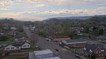 Weather camera view of Russell County Courthouse.