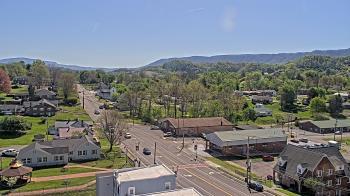 Weather camera view of Russell County Courthouse.