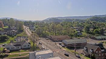 Weather camera view of Russell County Courthouse.