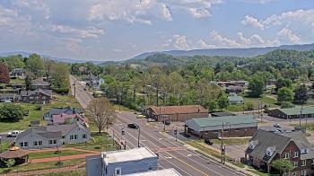 Weather camera view of Russell County Courthouse.