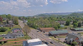 Weather camera view of Russell County Courthouse.