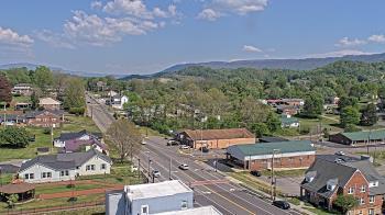 Weather camera view of Russell County Courthouse.