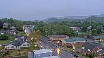 Weather camera view of Russell County Courthouse.