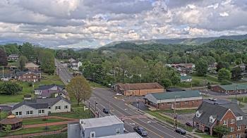 Weather camera view of Russell County Courthouse.