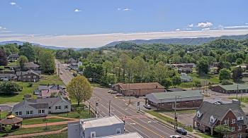Weather camera view of Russell County Courthouse.