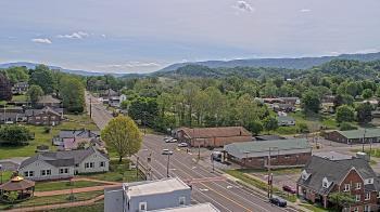 Weather camera view of Russell County Courthouse.