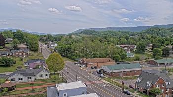 Weather camera view of Russell County Courthouse.