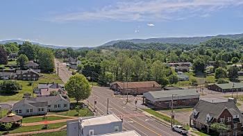 Weather camera view of Russell County Courthouse.