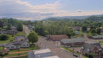 Weather camera view of Russell County Courthouse.