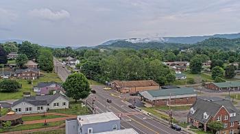 Weather camera view of Russell County Courthouse.