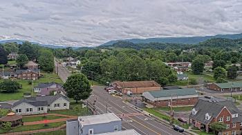 Weather camera view of Russell County Courthouse.