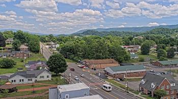 Weather camera view of Russell County Courthouse.