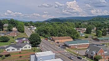 Weather camera view of Russell County Courthouse.