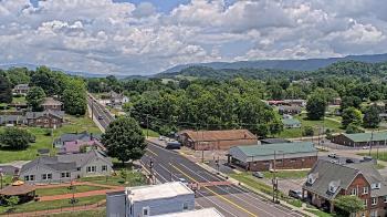 Weather camera view of Russell County Courthouse.