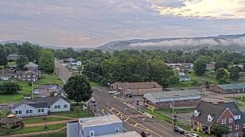 Weather camera view of Russell County Courthouse.