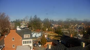 Weather camera view of Town of Leesburg.
