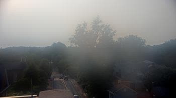Weather camera view of Town of Leesburg.