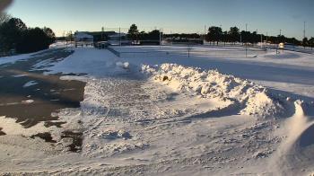 Weather camera view of Laker ES.