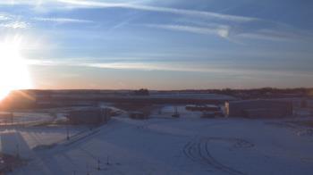 Weather camera view of Lowell MS.