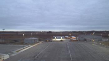 Weather camera view of Lowell MS.