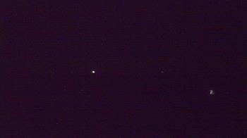 Weather camera view of Lowell MS.