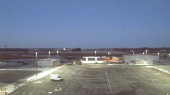 Weather camera view of Lowell MS.