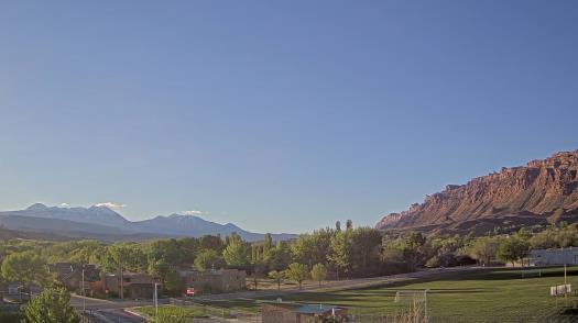 Weather camera view of Grand County HS.