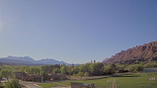 Weather camera view of Grand County HS.