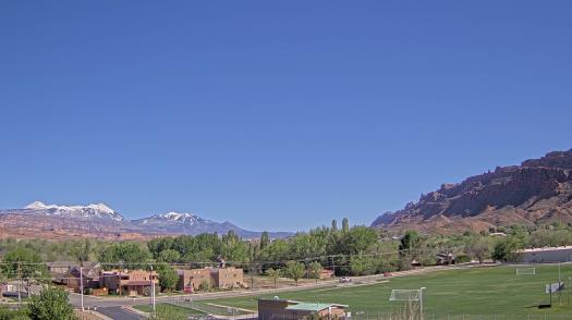 Weather camera view of Grand County HS.