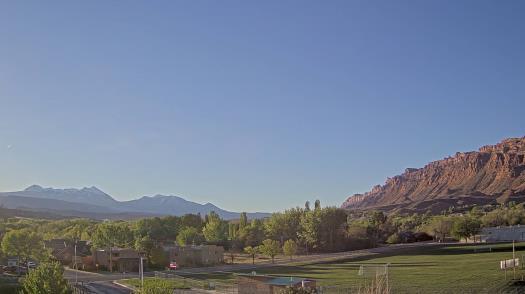 Weather camera view of Grand County HS.