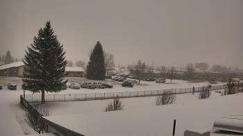 Weather camera view of Mackay Joint SD 182.