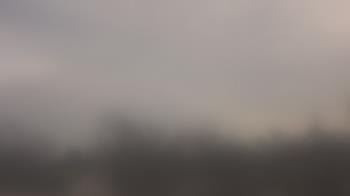 Weather camera view of Lincoln Elementary School.