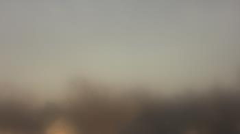 Weather camera view of Lincoln Elementary School.