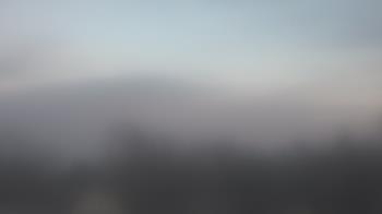 Weather camera view of Lincoln Elementary School.