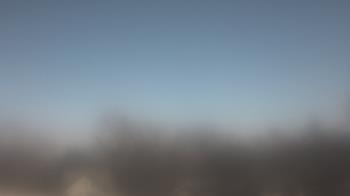 Weather camera view of Lincoln Elementary School.