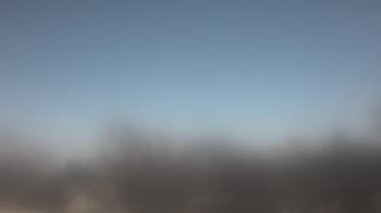 Weather camera view of Lincoln Elementary School.