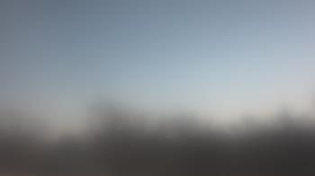 Weather camera view of Lincoln Elementary School.