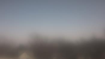 Weather camera view of Lincoln Elementary School.