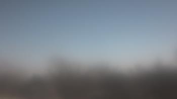 Weather camera view of Lincoln Elementary School.