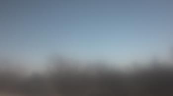 Weather camera view of Lincoln Elementary School.